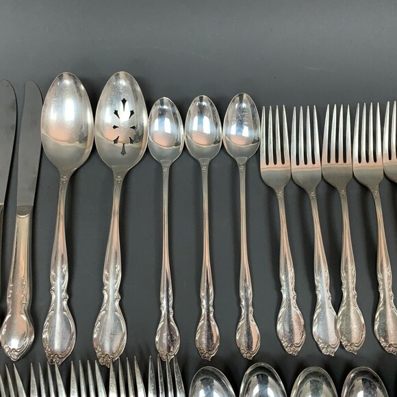 Wm. Rogers International Silver International Moonlight Spoons Forks Knives - Picture 3 of 11